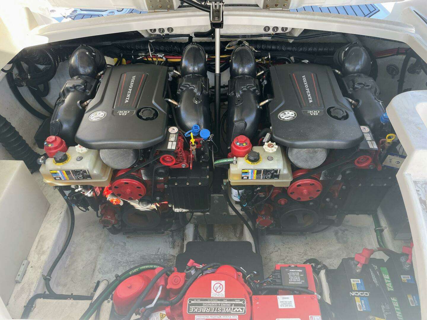 2019 Monterey 328SS - Image 52
