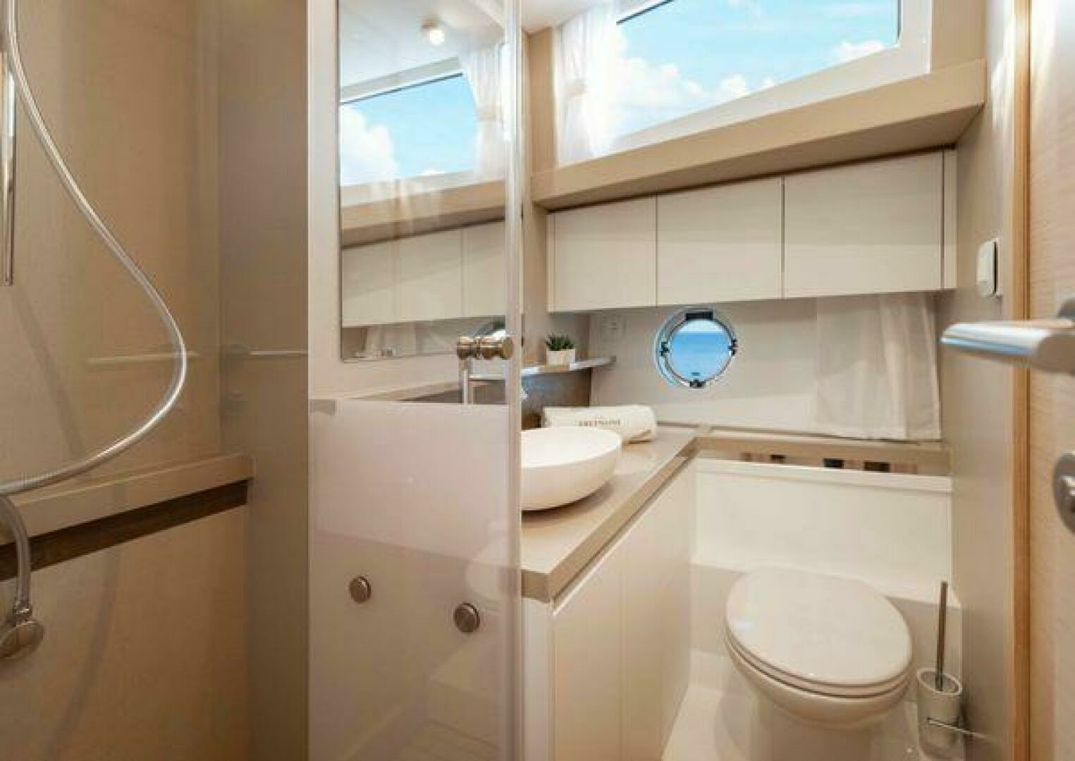 2027 Greenline 45 Coupe - Image 25