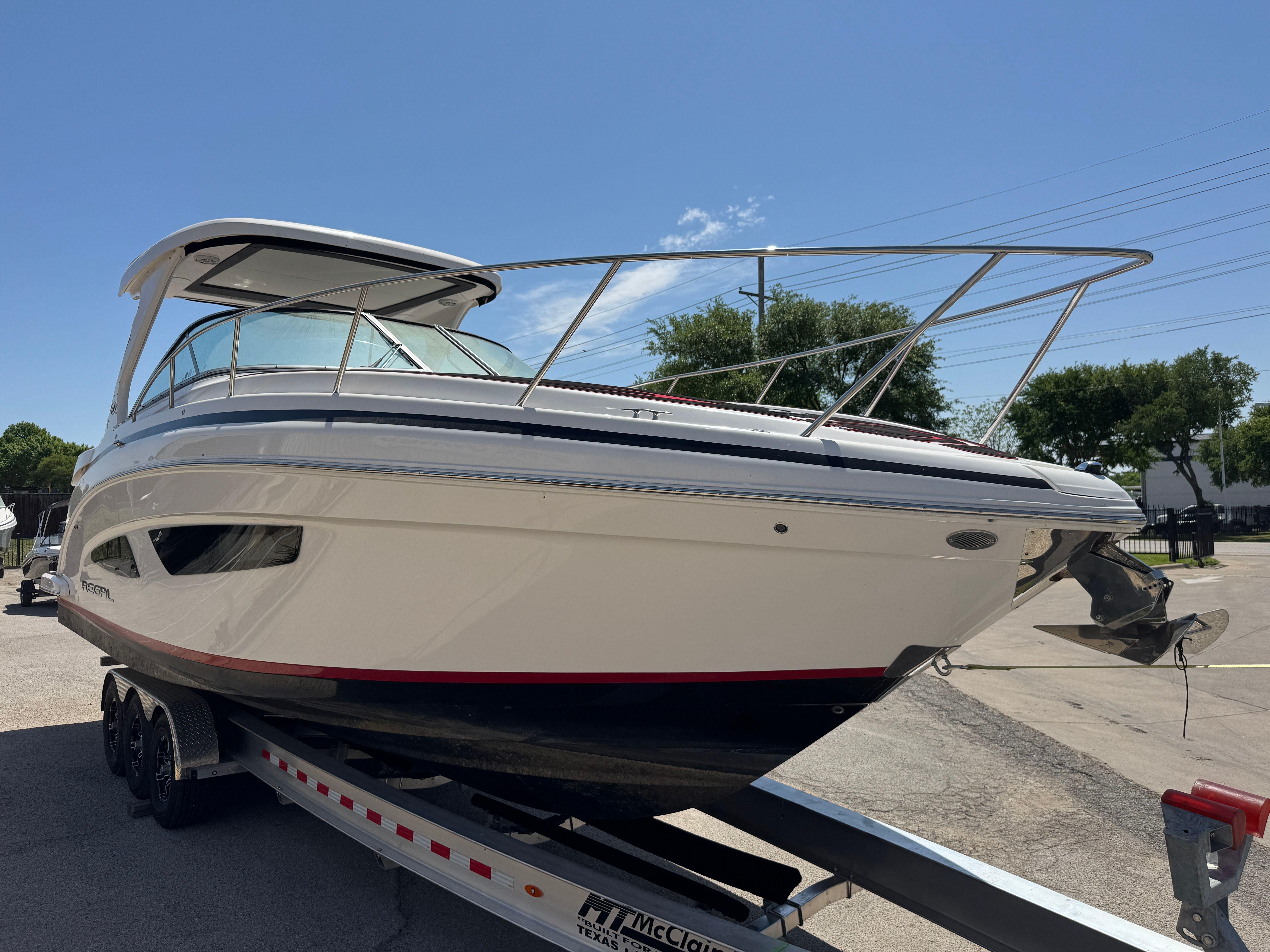 2023 REGAL 33 EXPRESS - Image 8