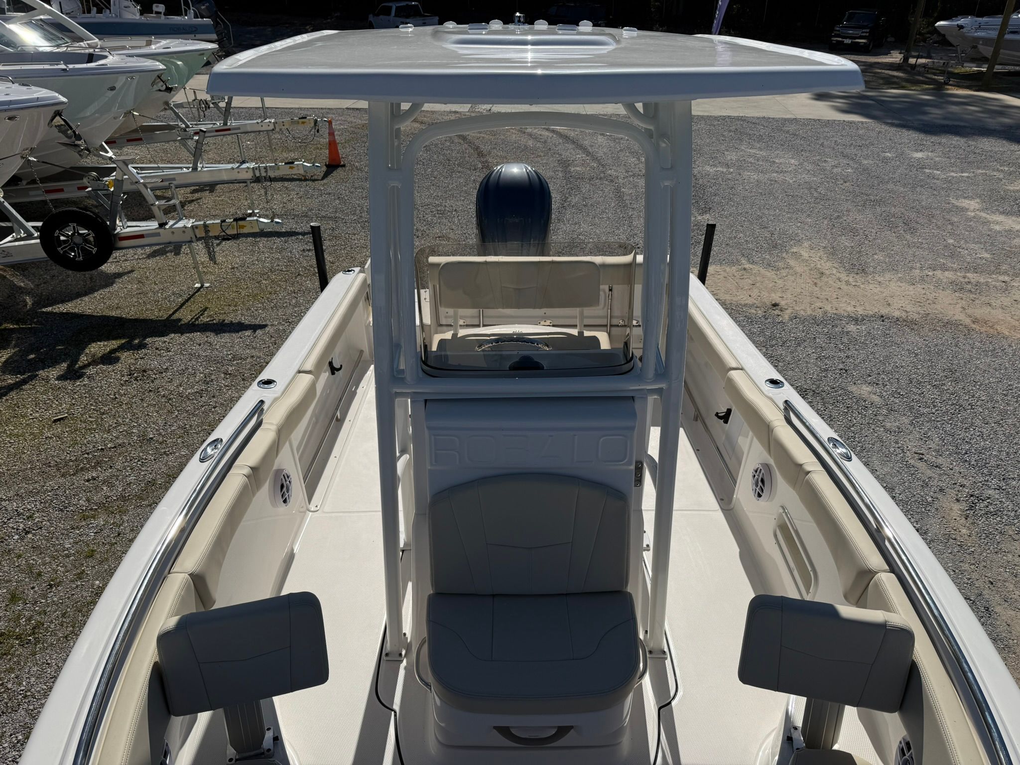 2026 ROBALO 222 CC - Image 23
