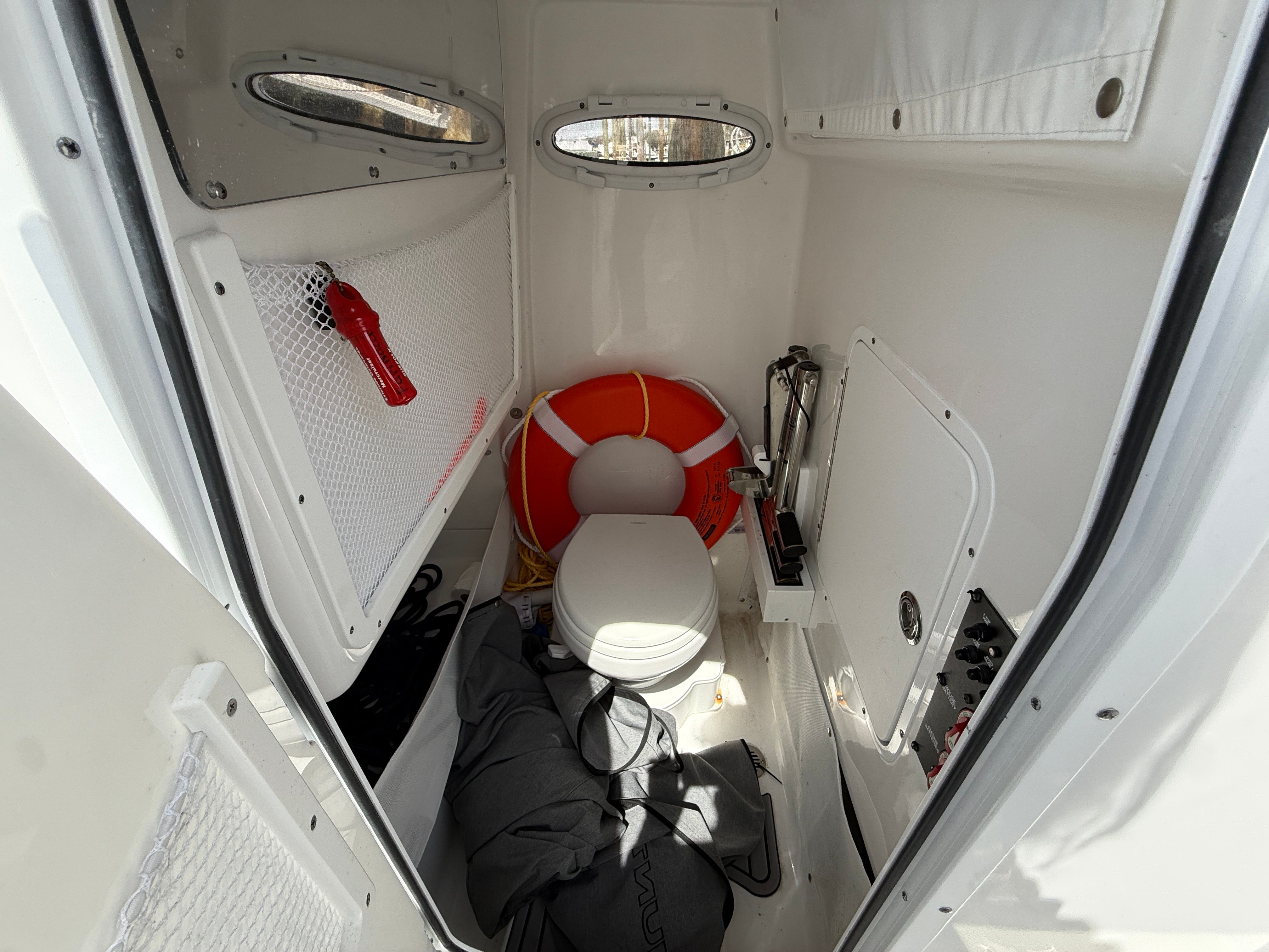 2023 Sea Hunt Ultra 265 SE - 24