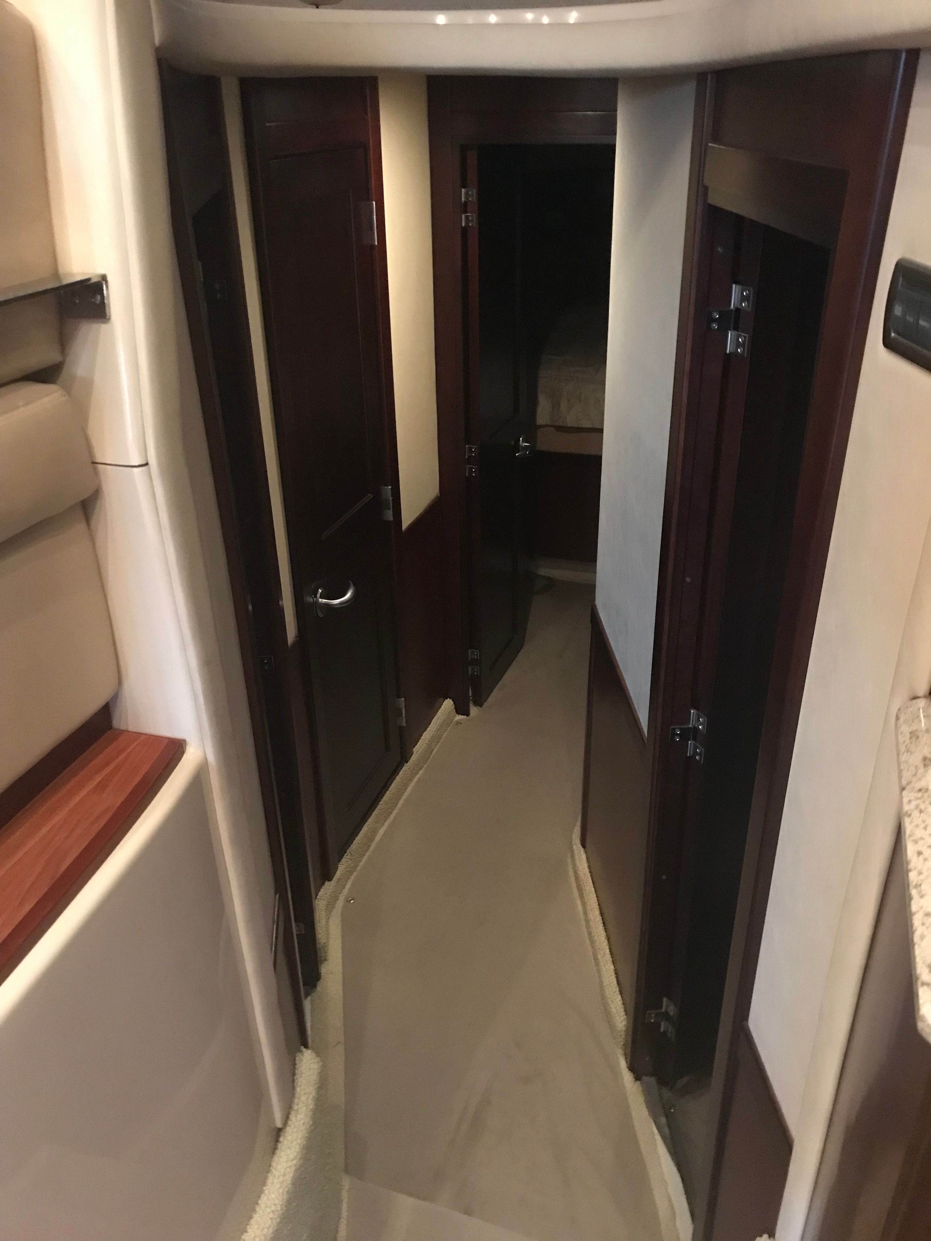2005 Sea Ray 500 Sedan Bridge - 31
