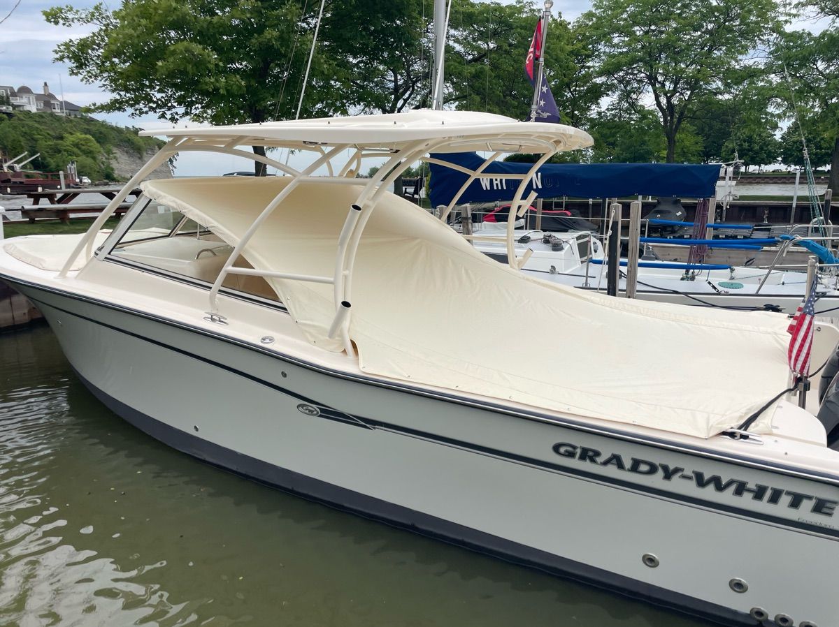 2019 Grady-White Freedom 307 boat docked at marina.