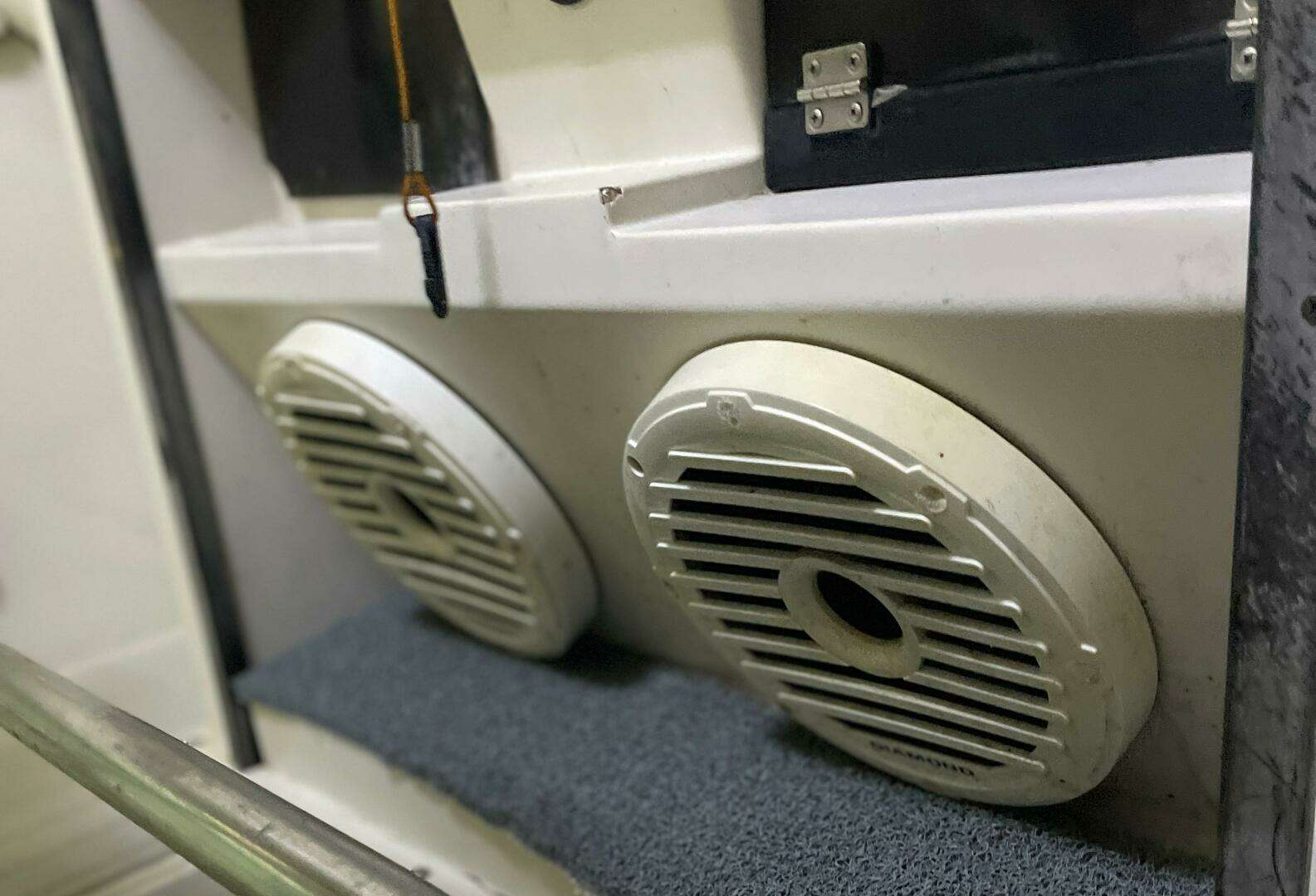 1990 Wellcraft Scarab 30 Sport - Image 30