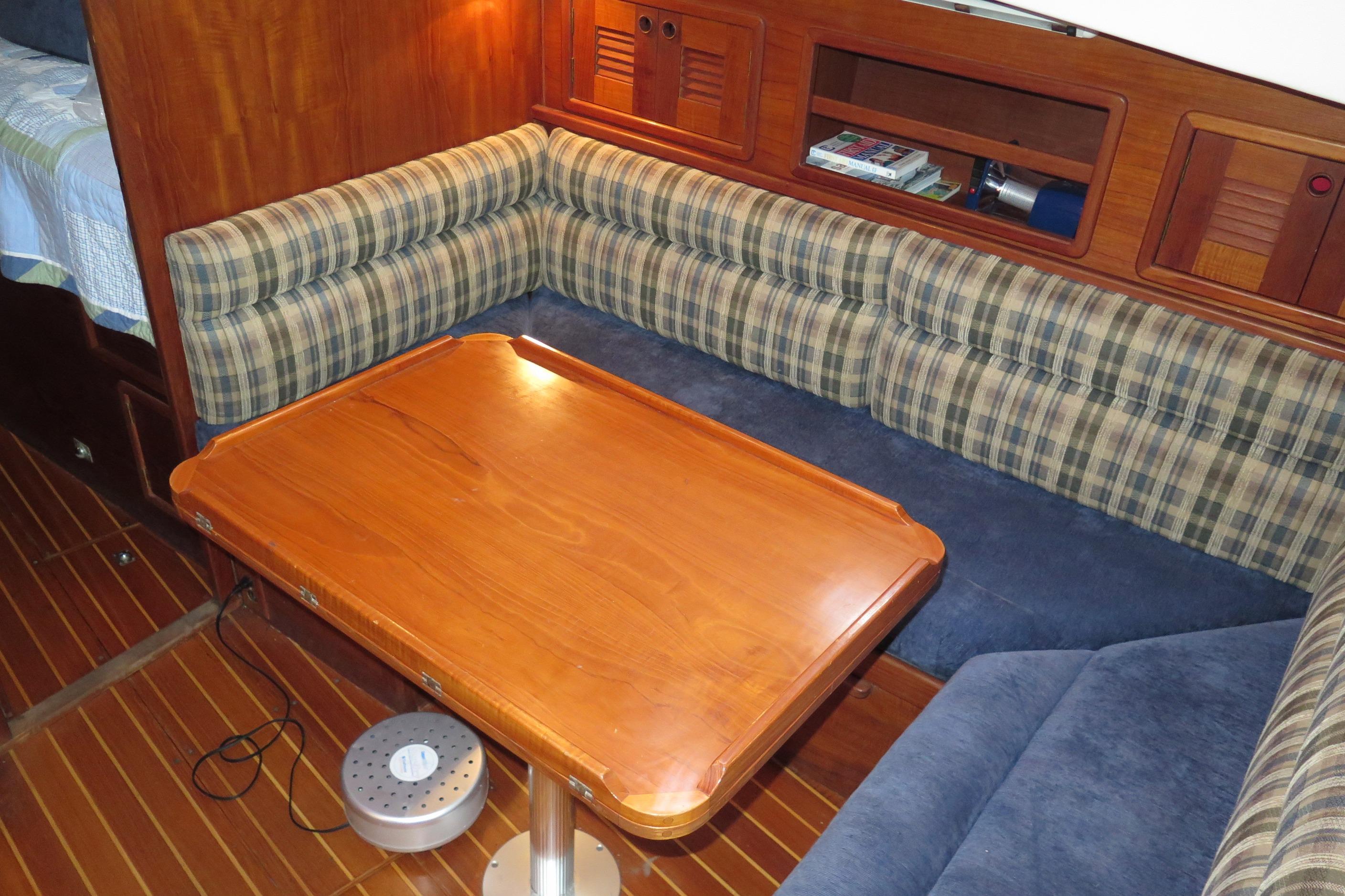 1996 Nonsuch 324 - 37