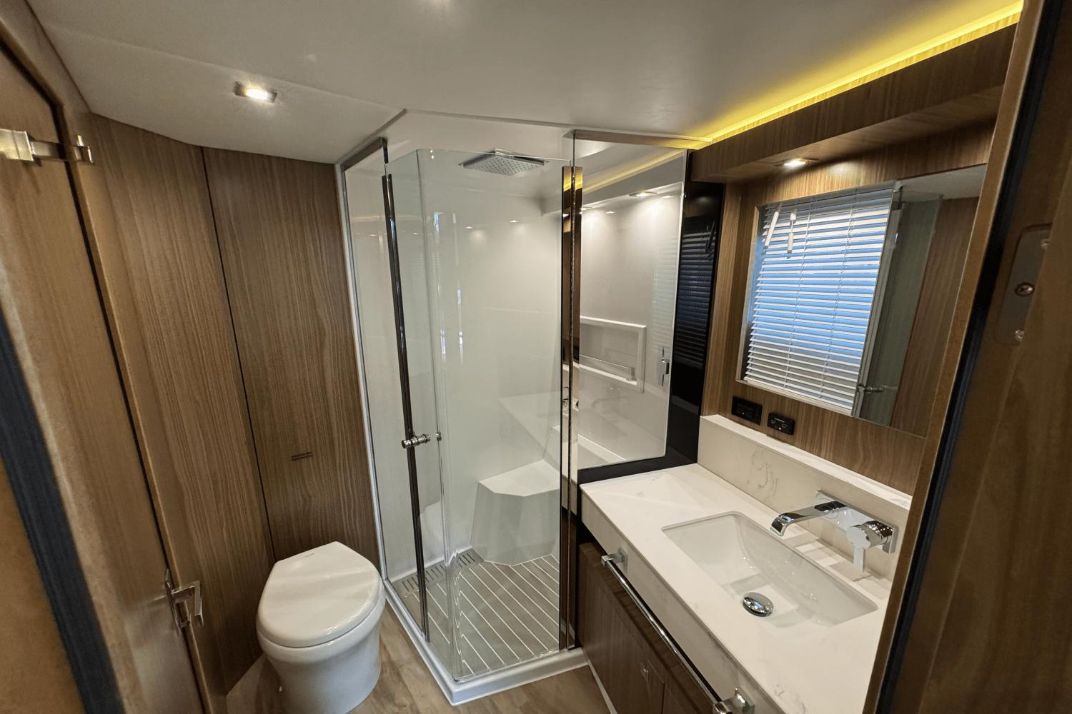 2025 Cruisers Yachts 60 Cantius - 42