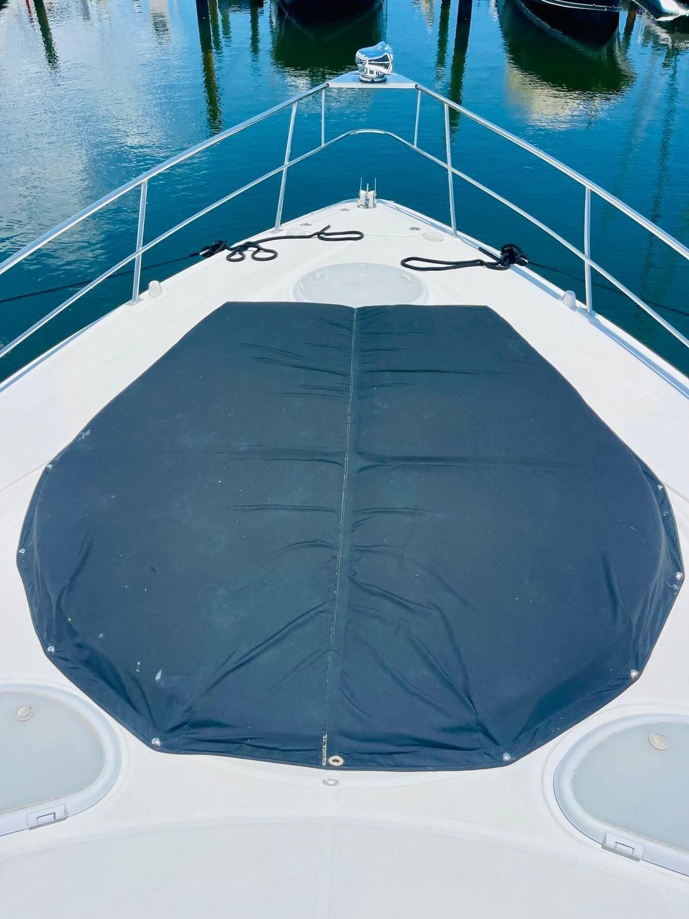 2012 Cruisers Yachts 350 Express - 15