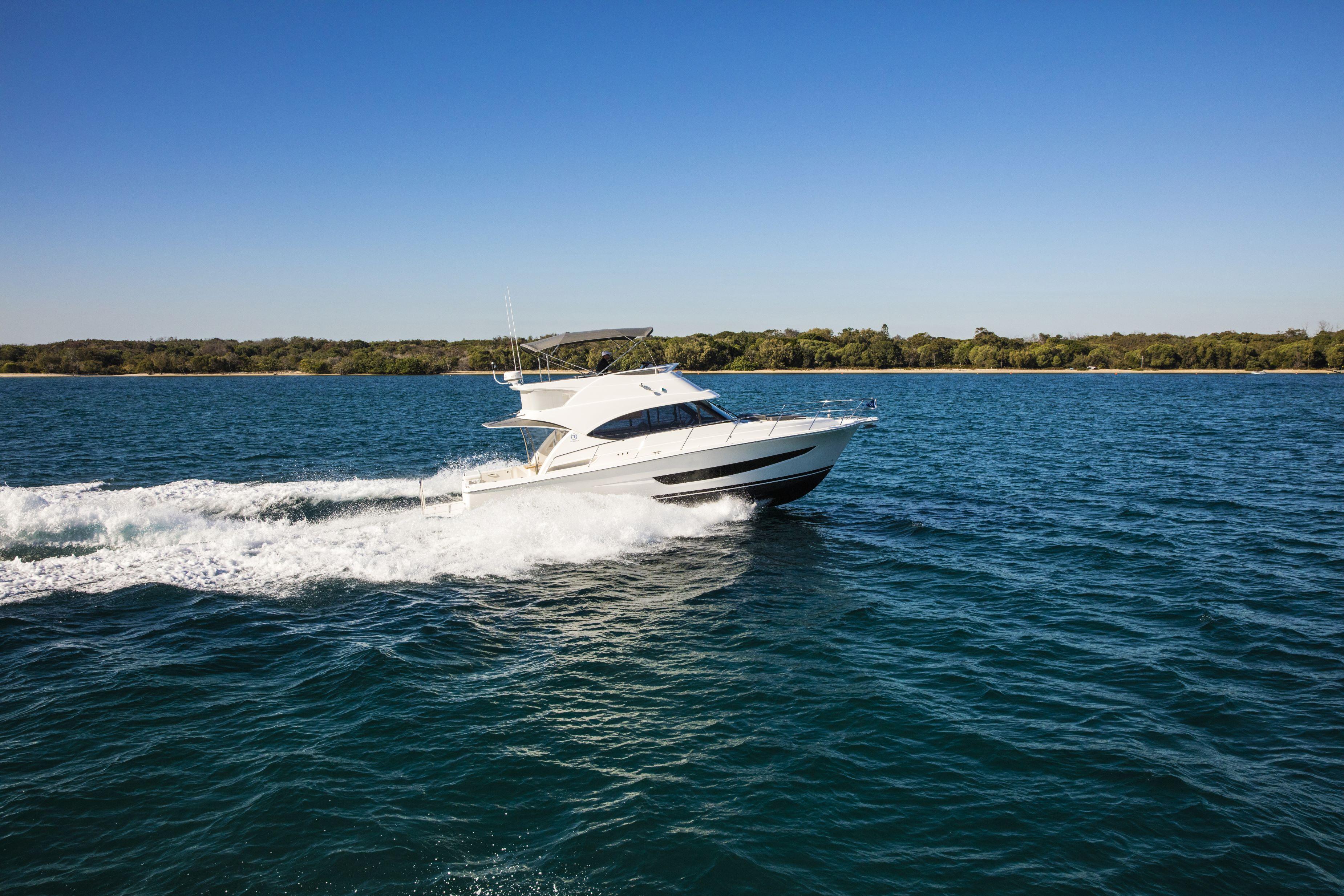 2026 Riviera 39 Open Flybridge