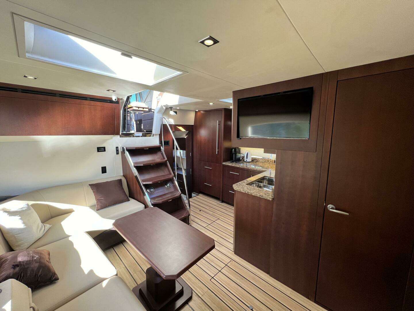 2015 Regal 53 Sport Coupe - Image 31