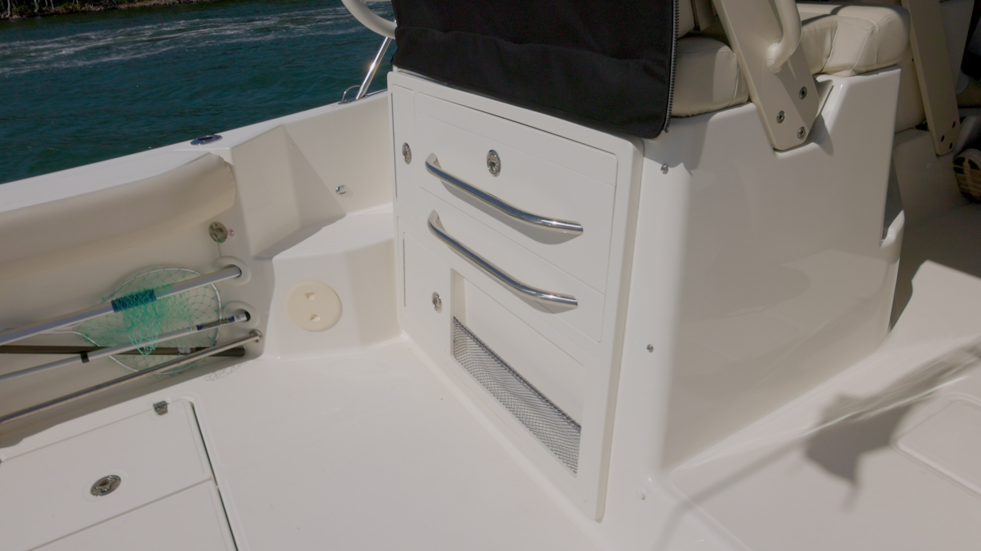 2023 Boston Whaler Conquest - Image 25
