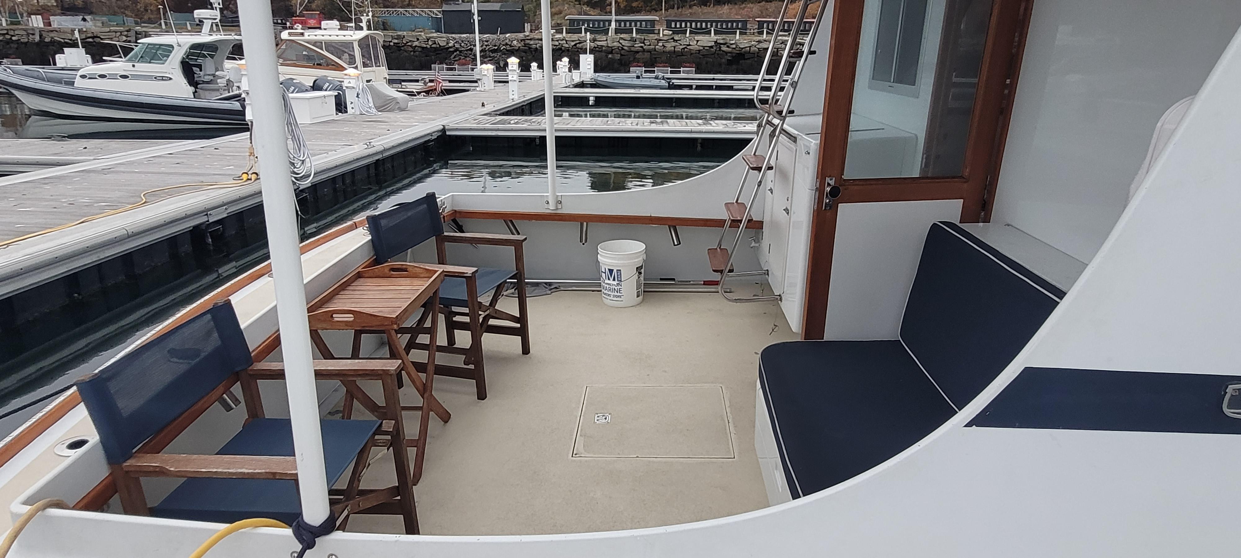 1989 Wilbur Duffy 42 Flybridge Cruiser - 59
