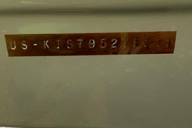 Serial number "US-KIS79527E212" on a 2012 195 SS vehicle.