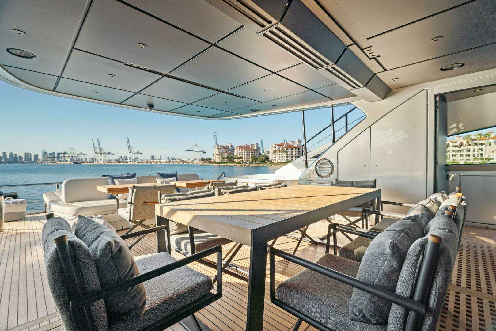 2023 Pershing GTX Motoryacht - Image 53