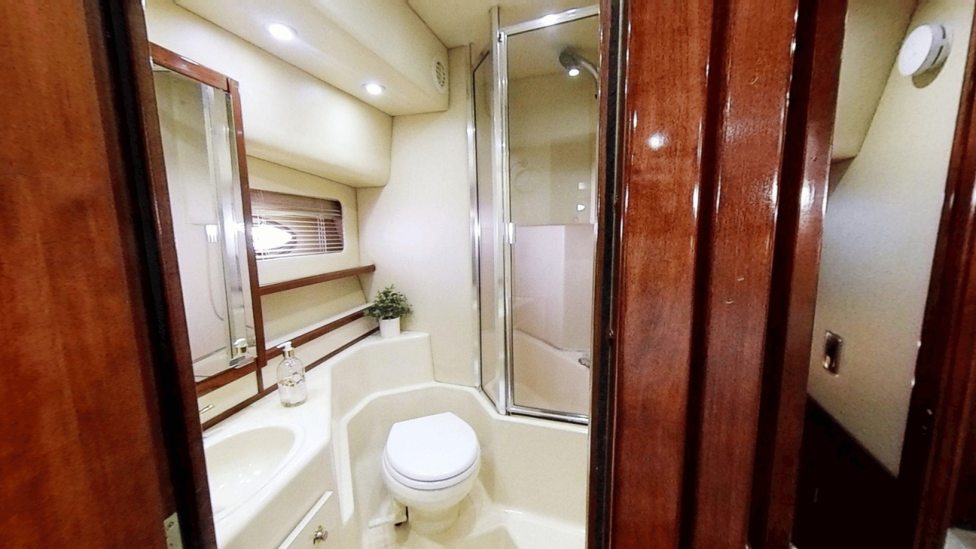 2008 Meridian 490 Pilot House - Image 24