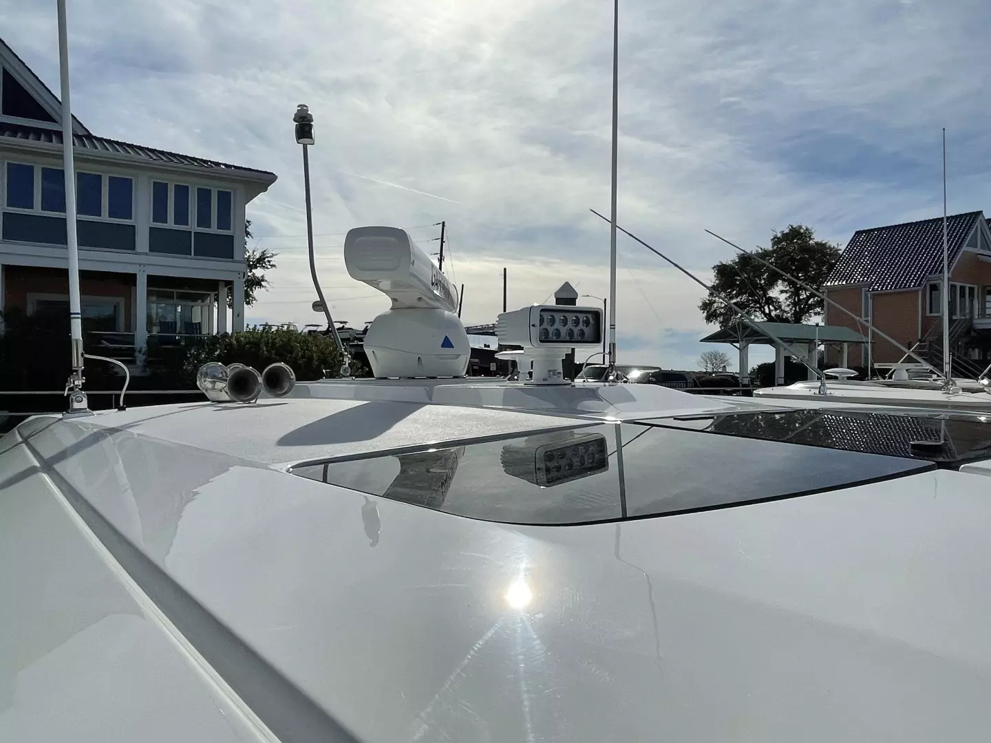 2021 Tiara Yachts 43 LE - Image 8