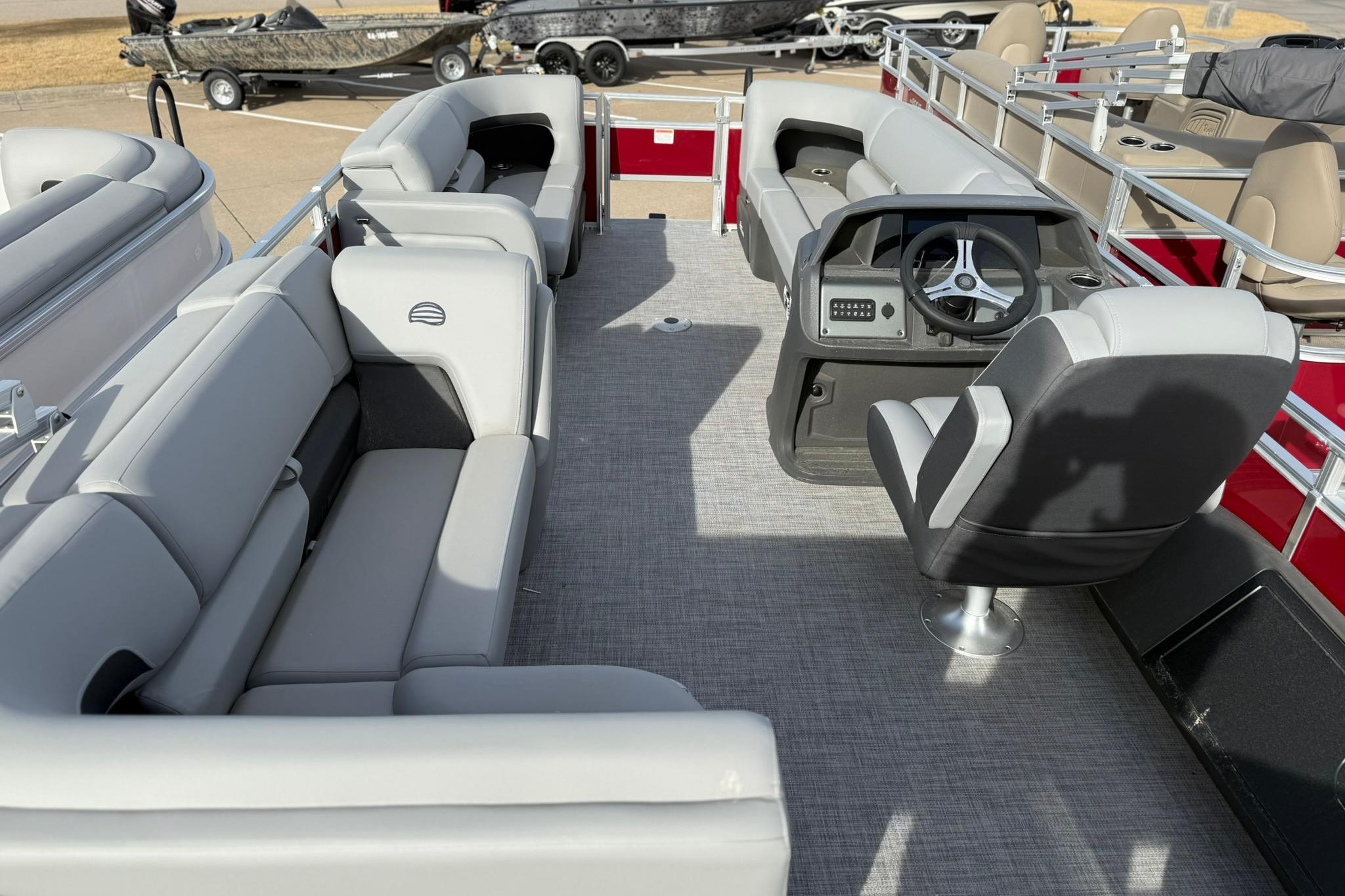 2026 Sun Tracker SportFish 22 DLX