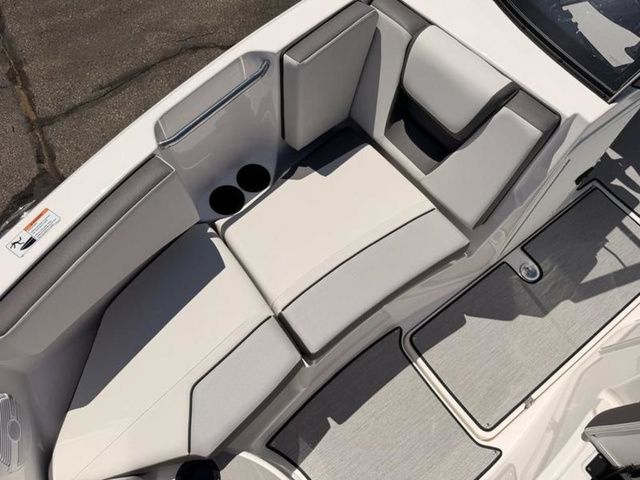 2026 Yamaha Boats SX220 - 28