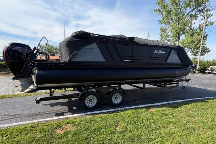 2026 SunChaser Lucerne 22 LR DH Sport
