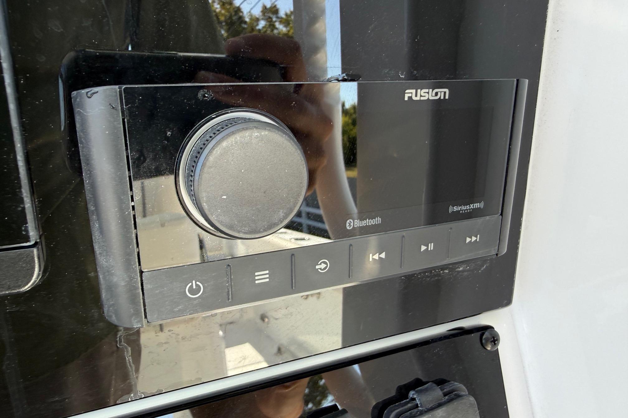 Fusion audio system on 2026 Sea Hunt Gamefish 30 Coffin Box boat.