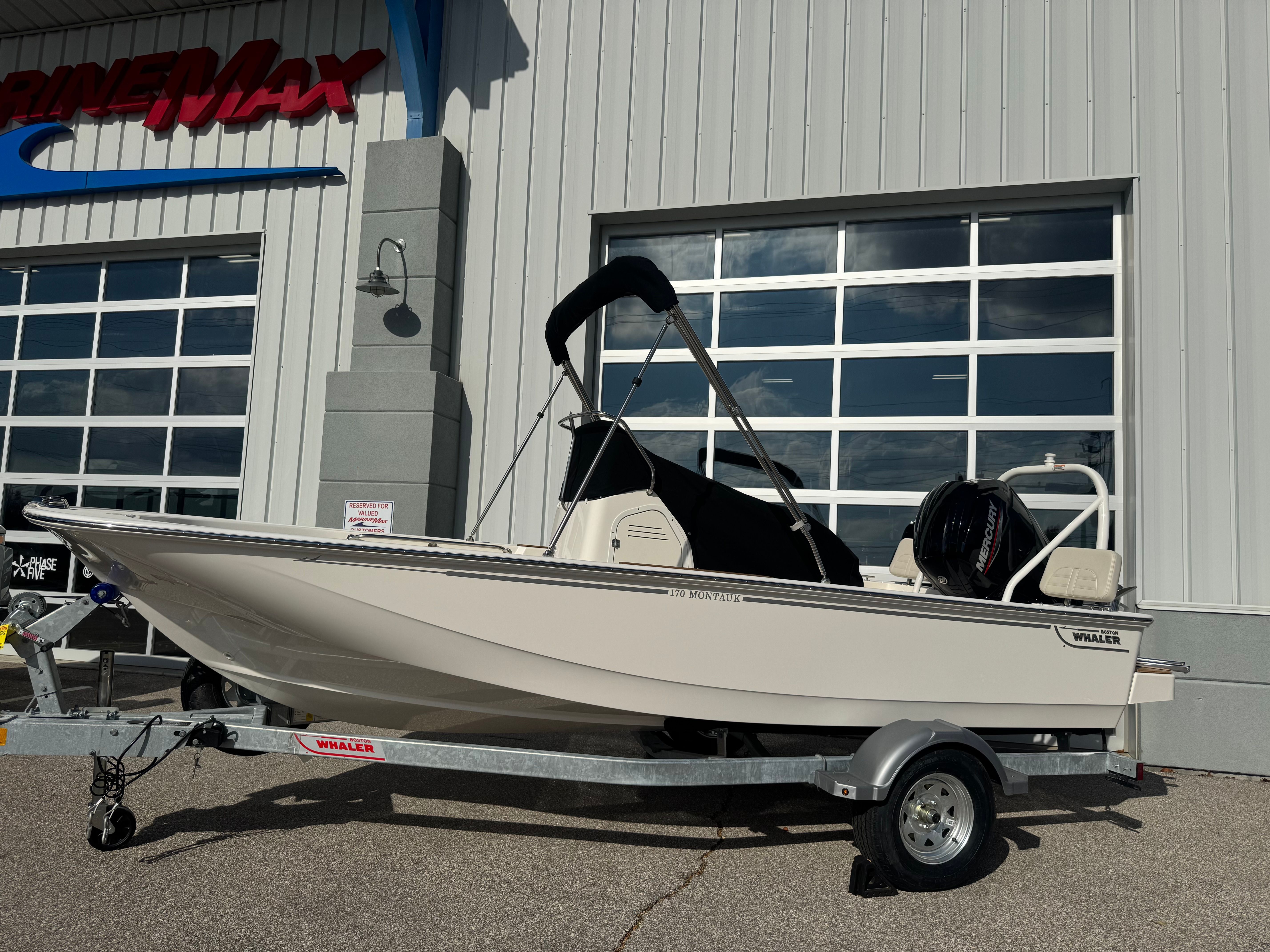 2026 Boston Whaler 170 Montauk
