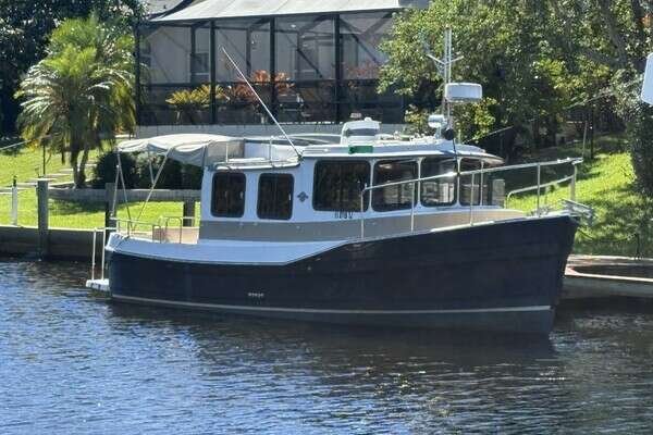 2014 Ranger Tugs R-27