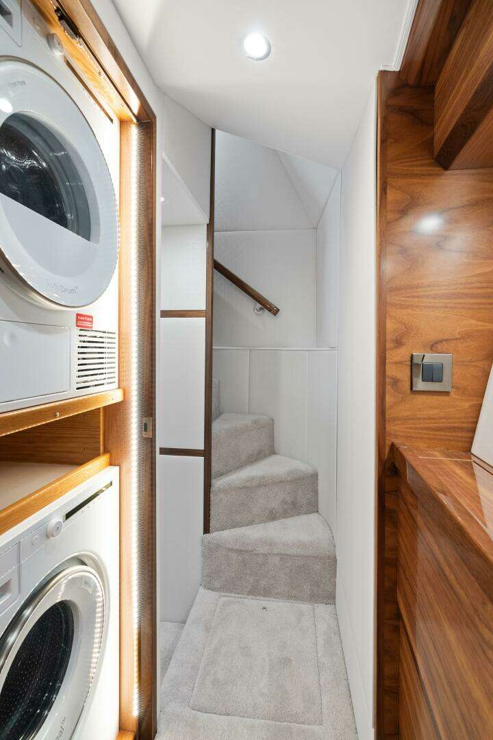 2026 Viking 74 Convertible - Image 28