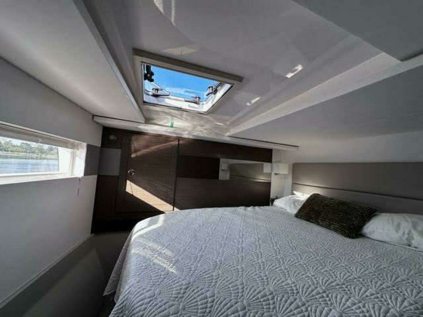 2023 Leopard 46 PC - Image 12