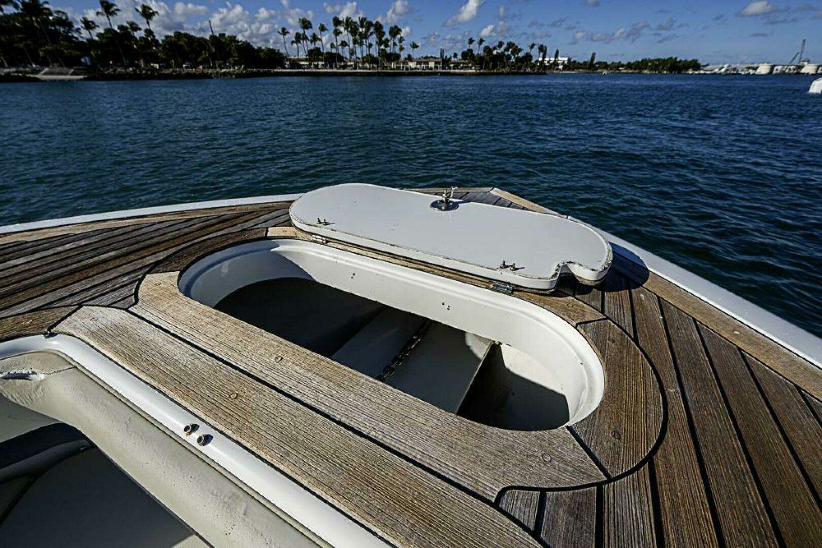 2010 Yellowfin 42 Offshore - Image 7
