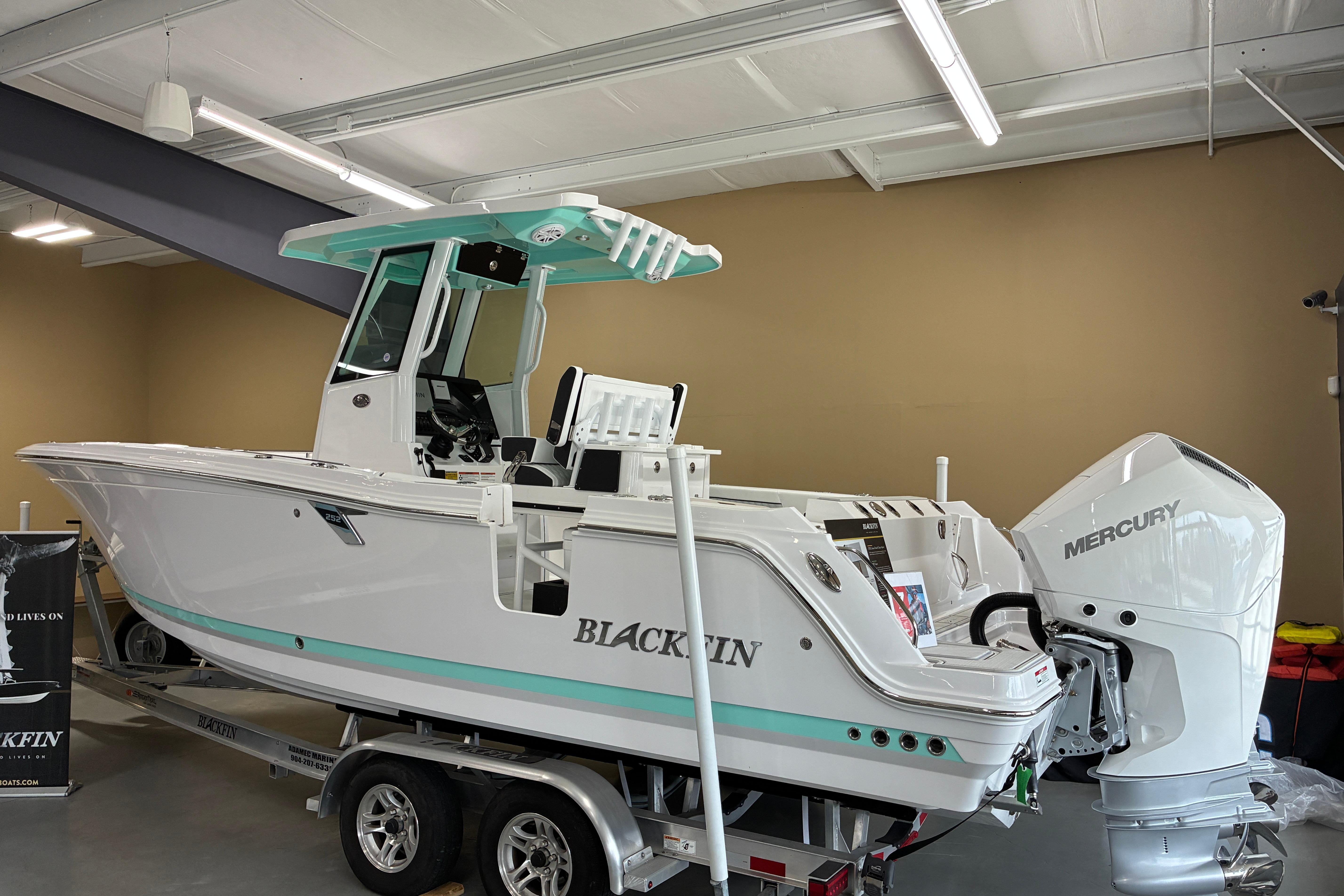 2026 Blackfin 252 CC