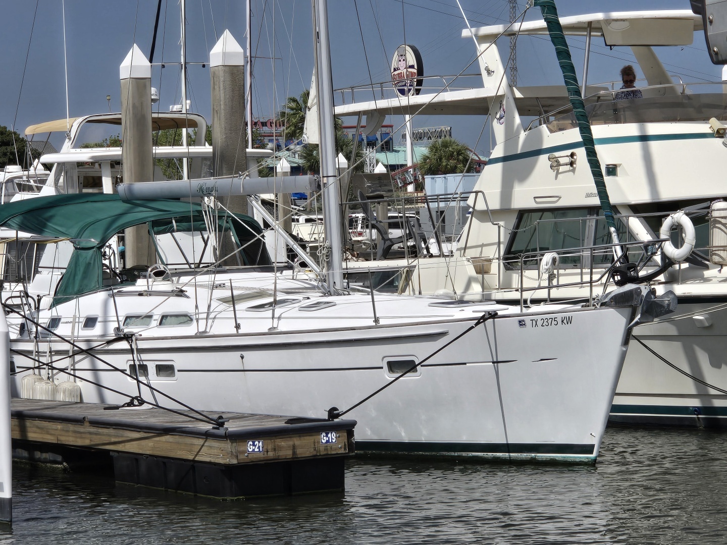 2004 Beneteau 423 - Image 3