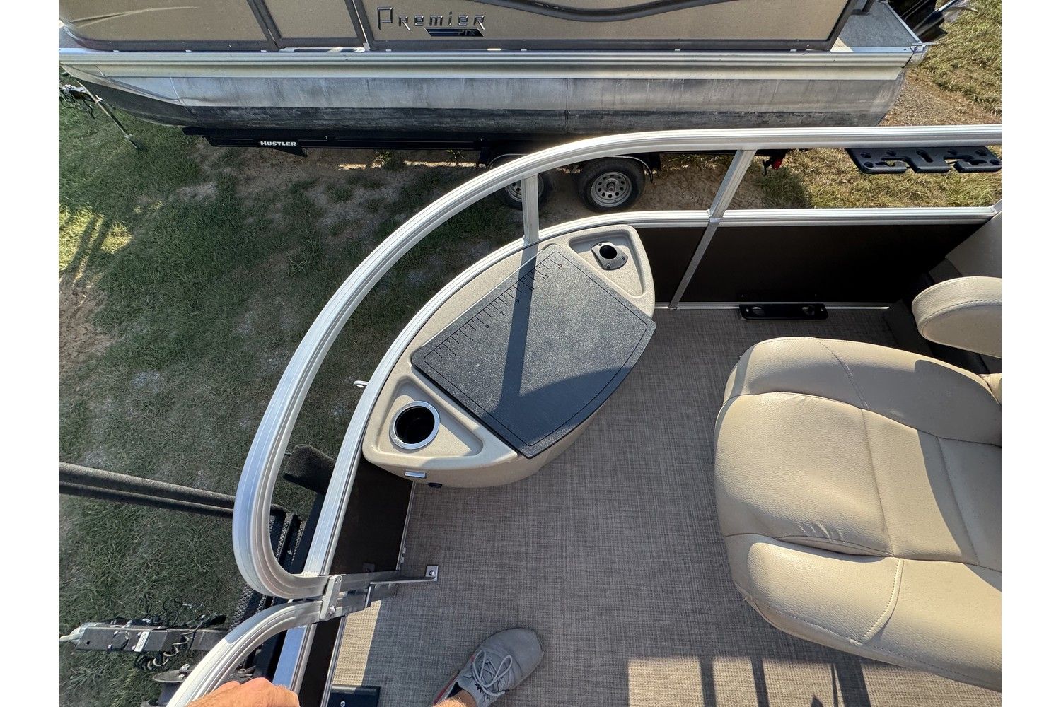2023 Sun Tracker Sportfish 24 XP3 - 12