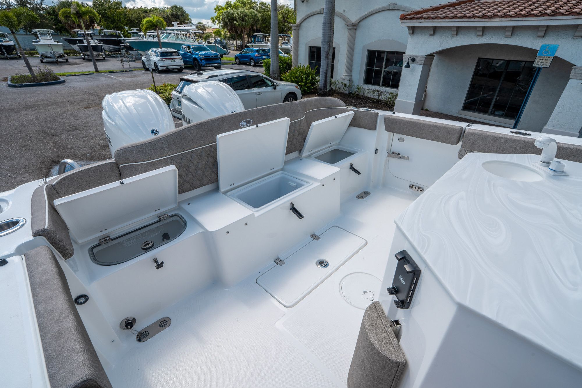 2026 Sea Hunt Ultra 275 CB - 12