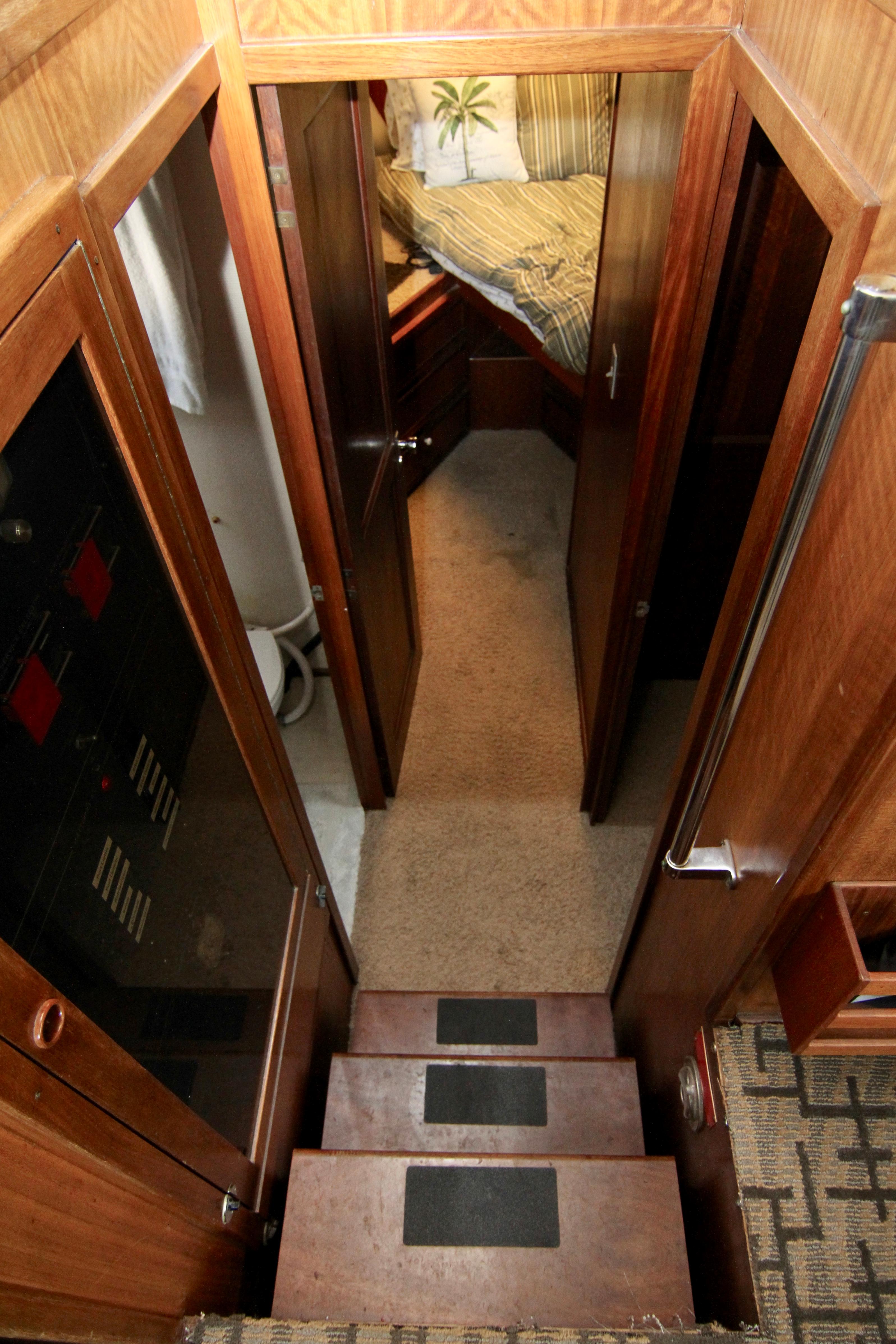 1977 Hatteras 37 Convertible - 56