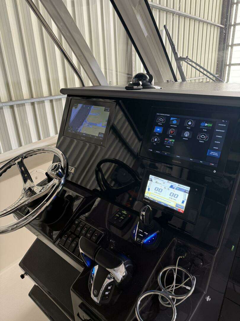 2022 Pursuit — - Image 11