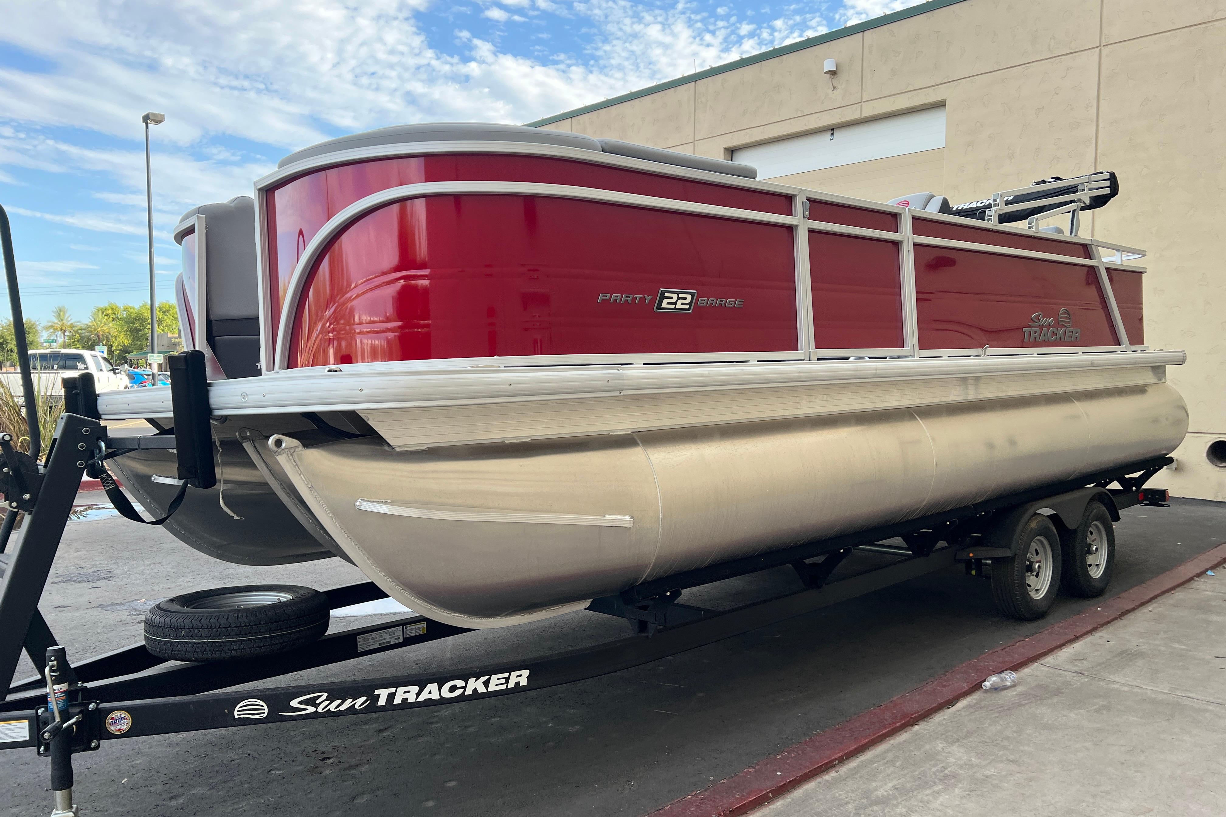 2026 Sun Tracker Party Barge 22 RF XP3