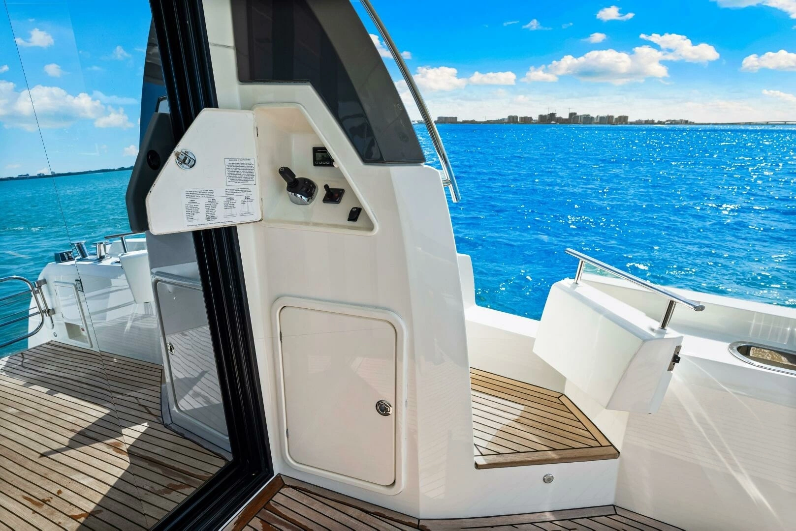 2019 Prestige 630 Flybridge - Image 28