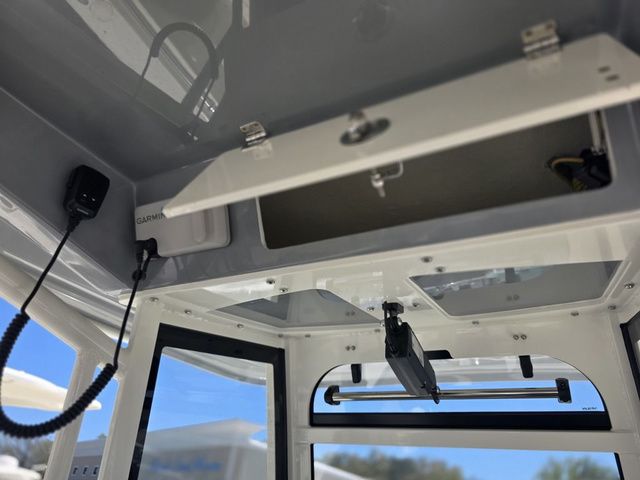 2026 Cobia 285 Open Center Console - 10