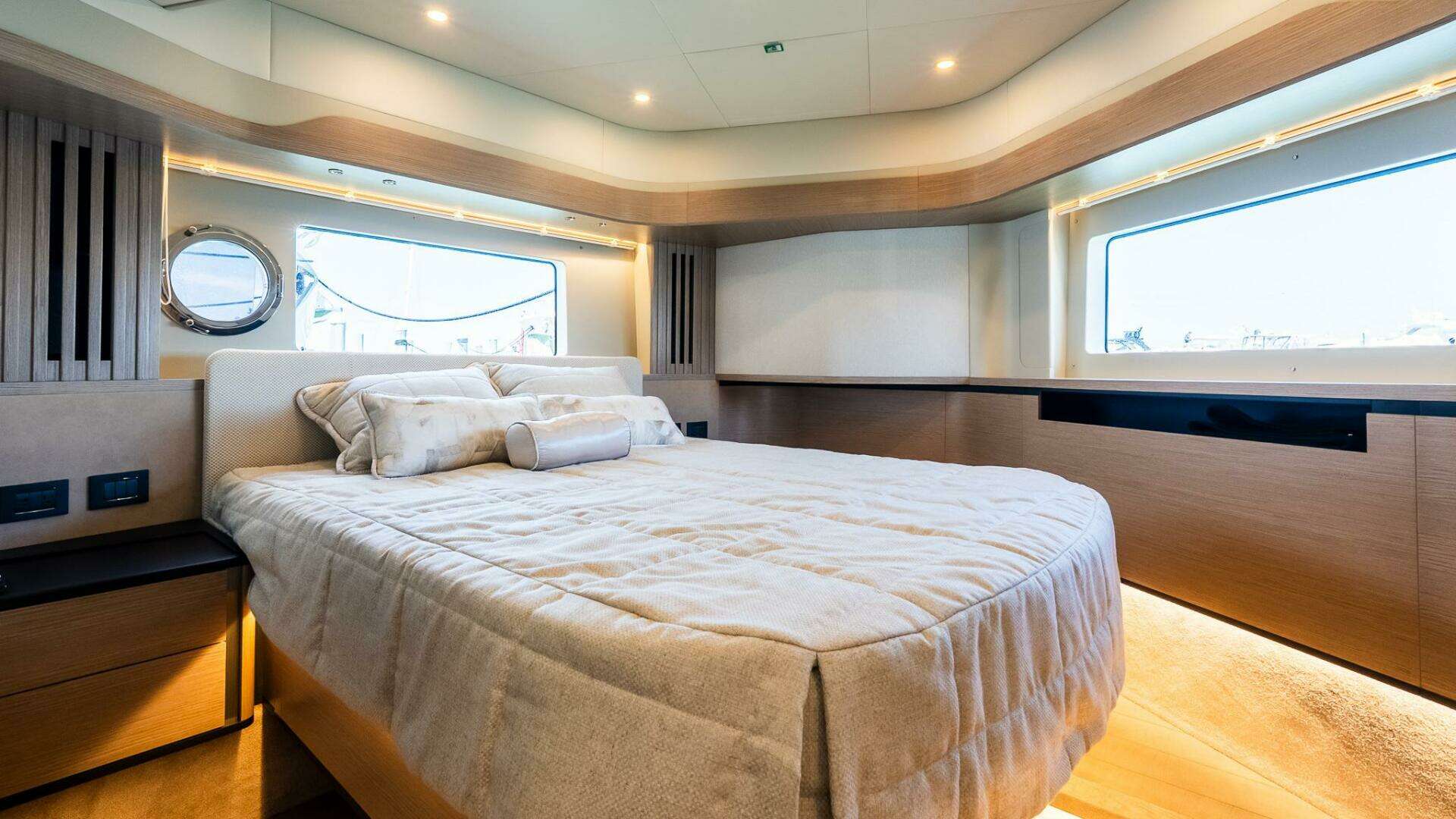 2026 Absolute Navetta 53 - Image 30