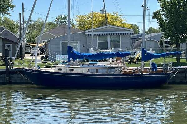 1978 Cheoy Lee Offshore 33
