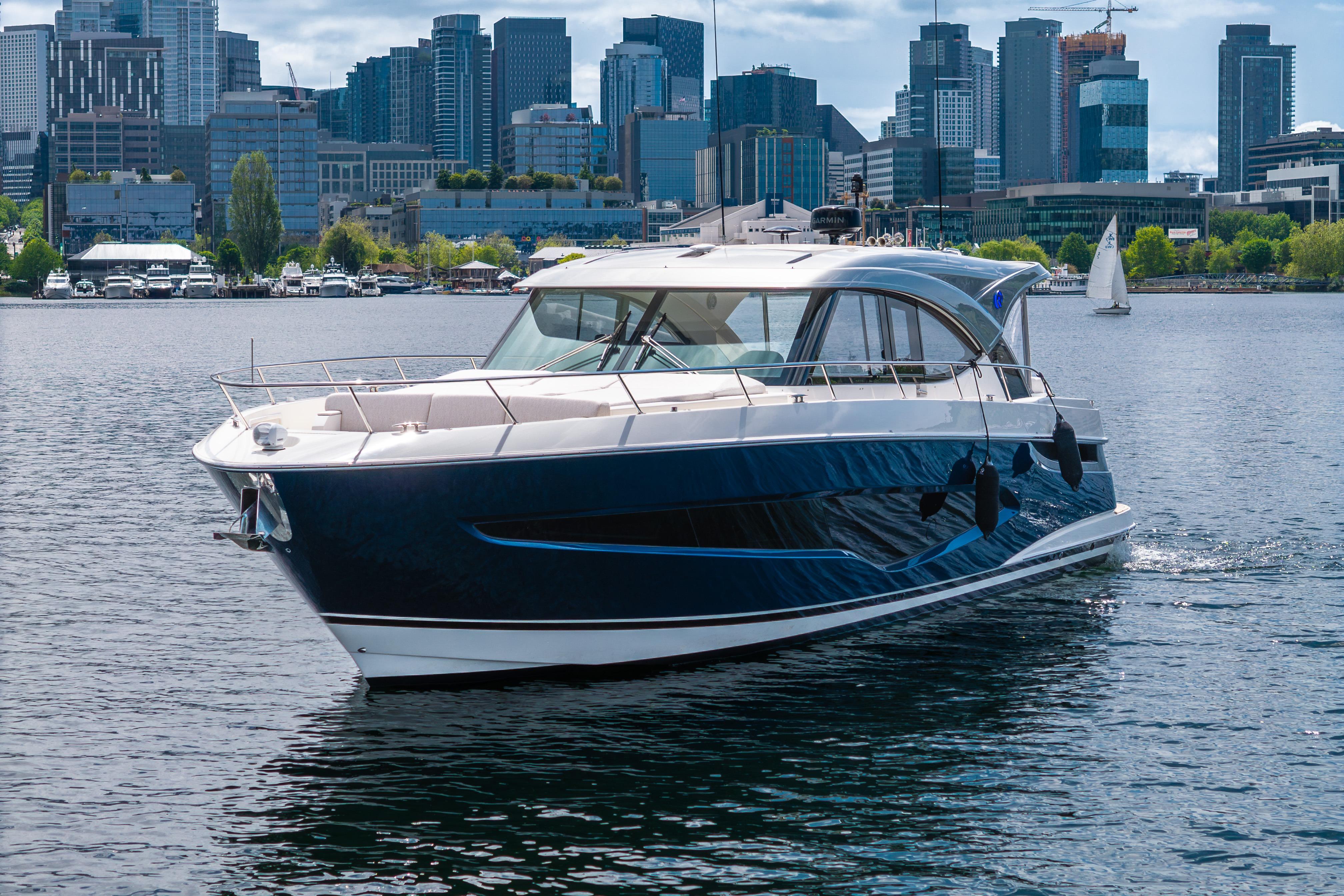 2026 Riviera 4300 Sport Express