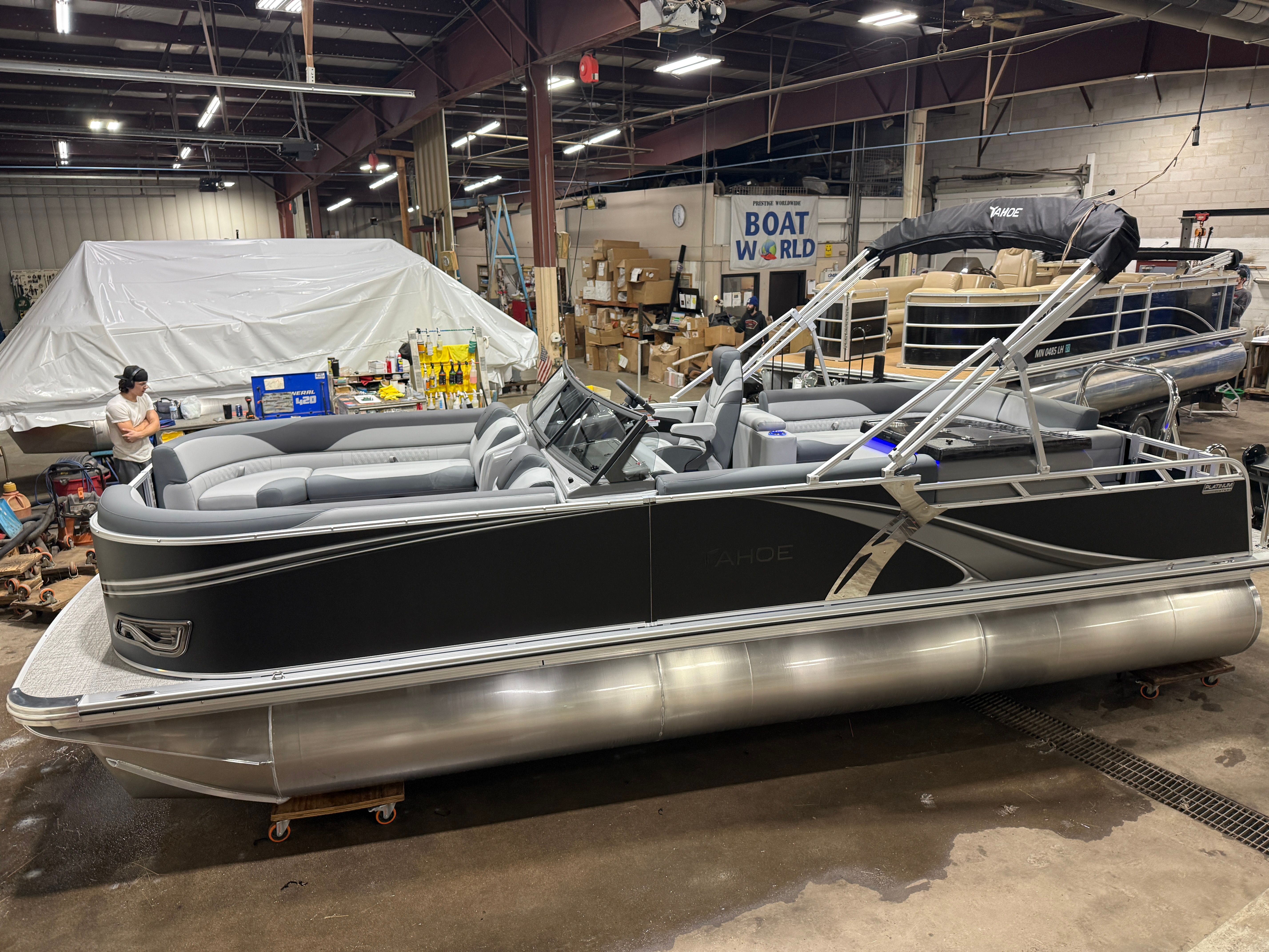 2026 Tahoe LTZ 2385 Elite Windshield Tritoon & Honda 4-Stroke EFI