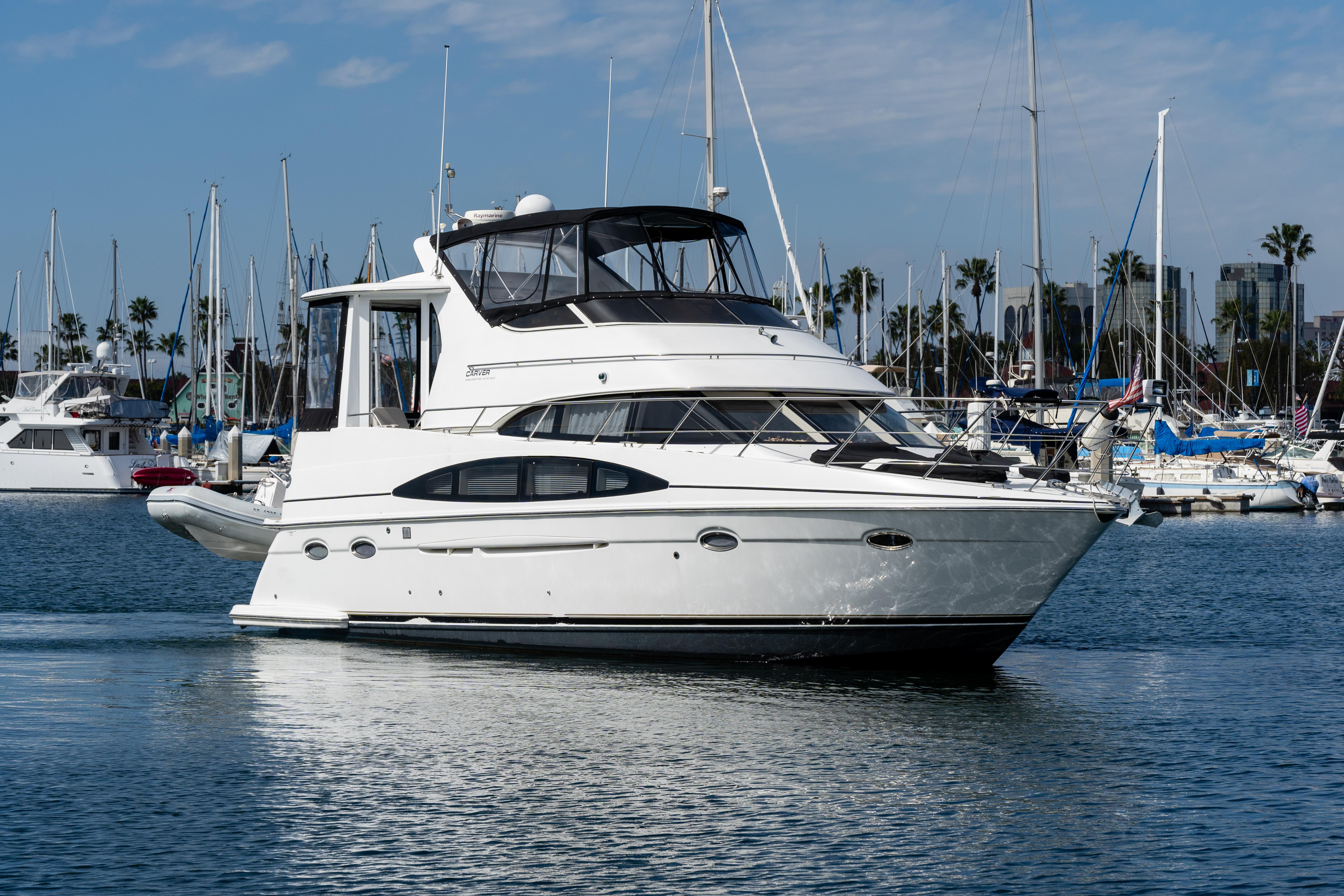 2001 Carver 396 Motor Yacht