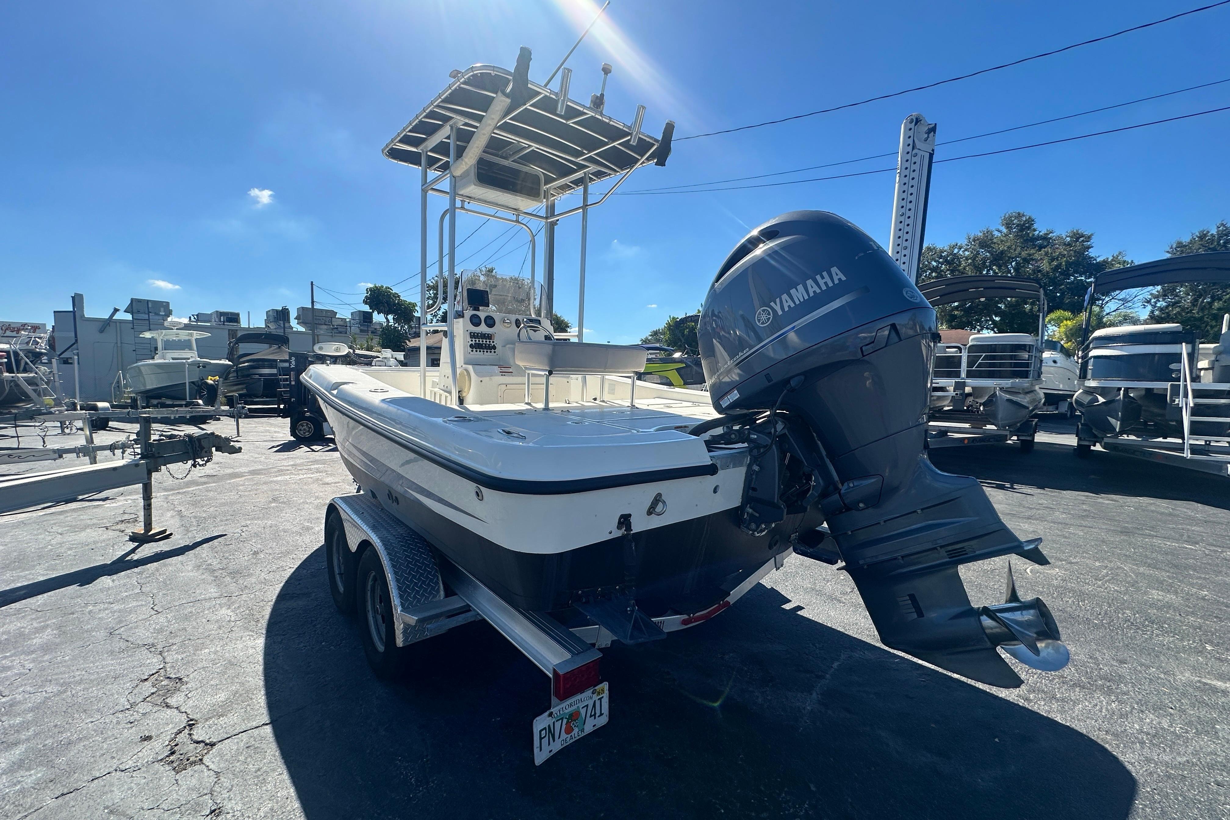 2003 Hydra-Sports 19 Bay Bolt boat with Yamaha outboard motor on trailer.