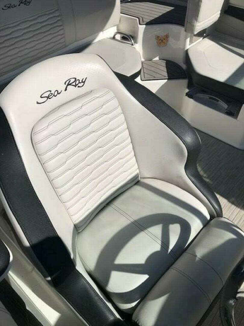 2022 Sea Ray SPX 190 OB - Image 26