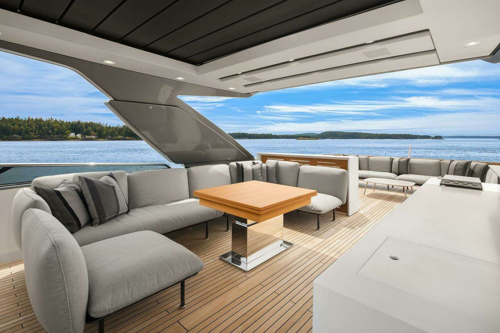2023 Sanlorenzo SL86 - Image 35