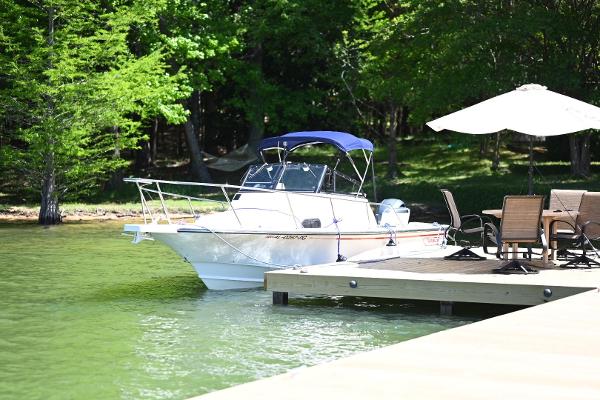 1992 Boston Whaler 21' Walkaround - 8