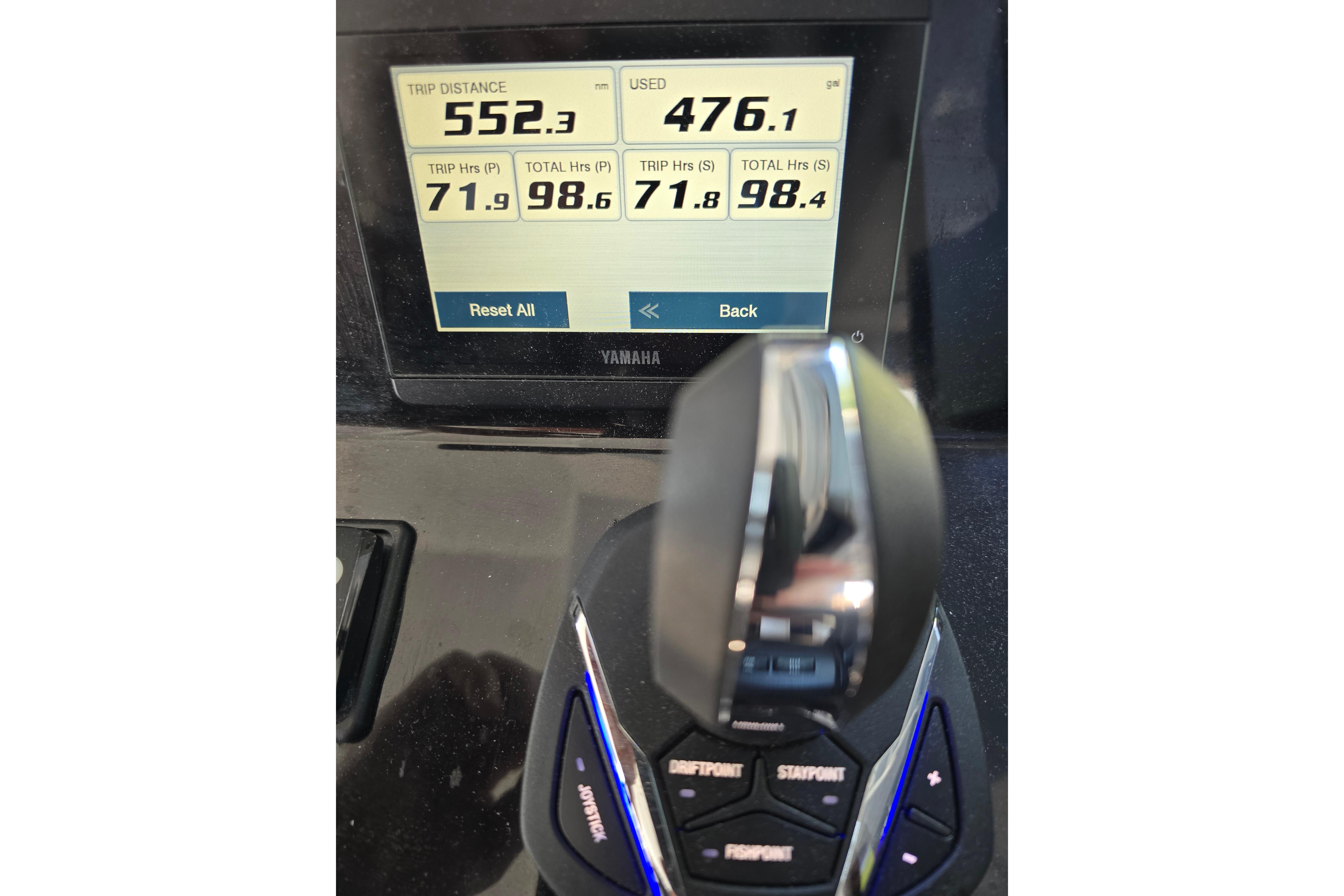 Yamaha display shows trip distance and engine hours.