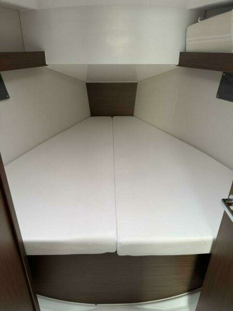 2024 Beneteau 34.1 - Image 13