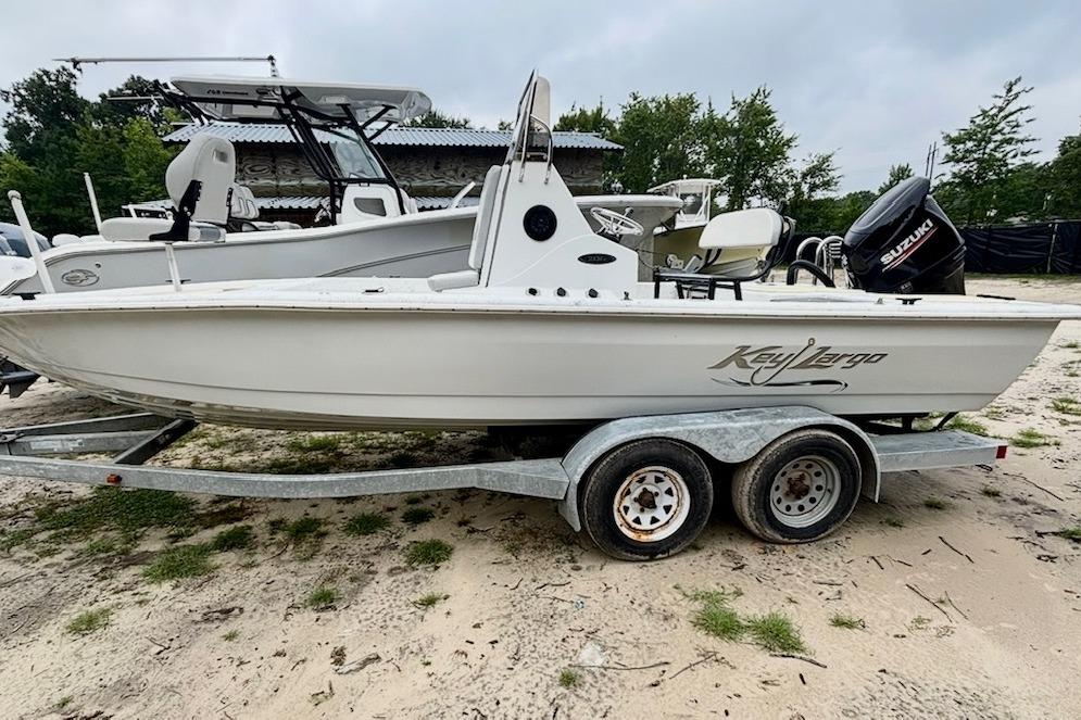 2019 Key Largo 206 Center Console
