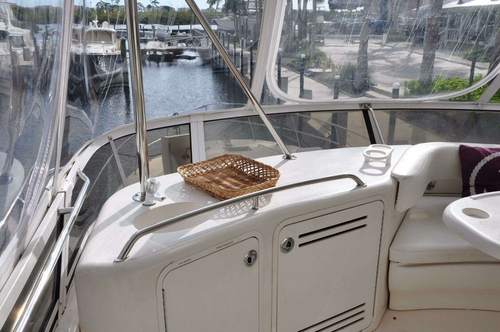 1998 Sea Ray 480 Sedan Bridge - Image 22